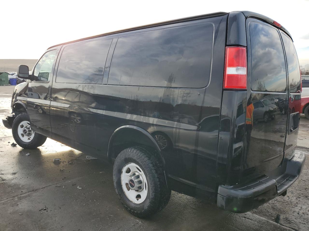 2014 GMC Savana - Image 2