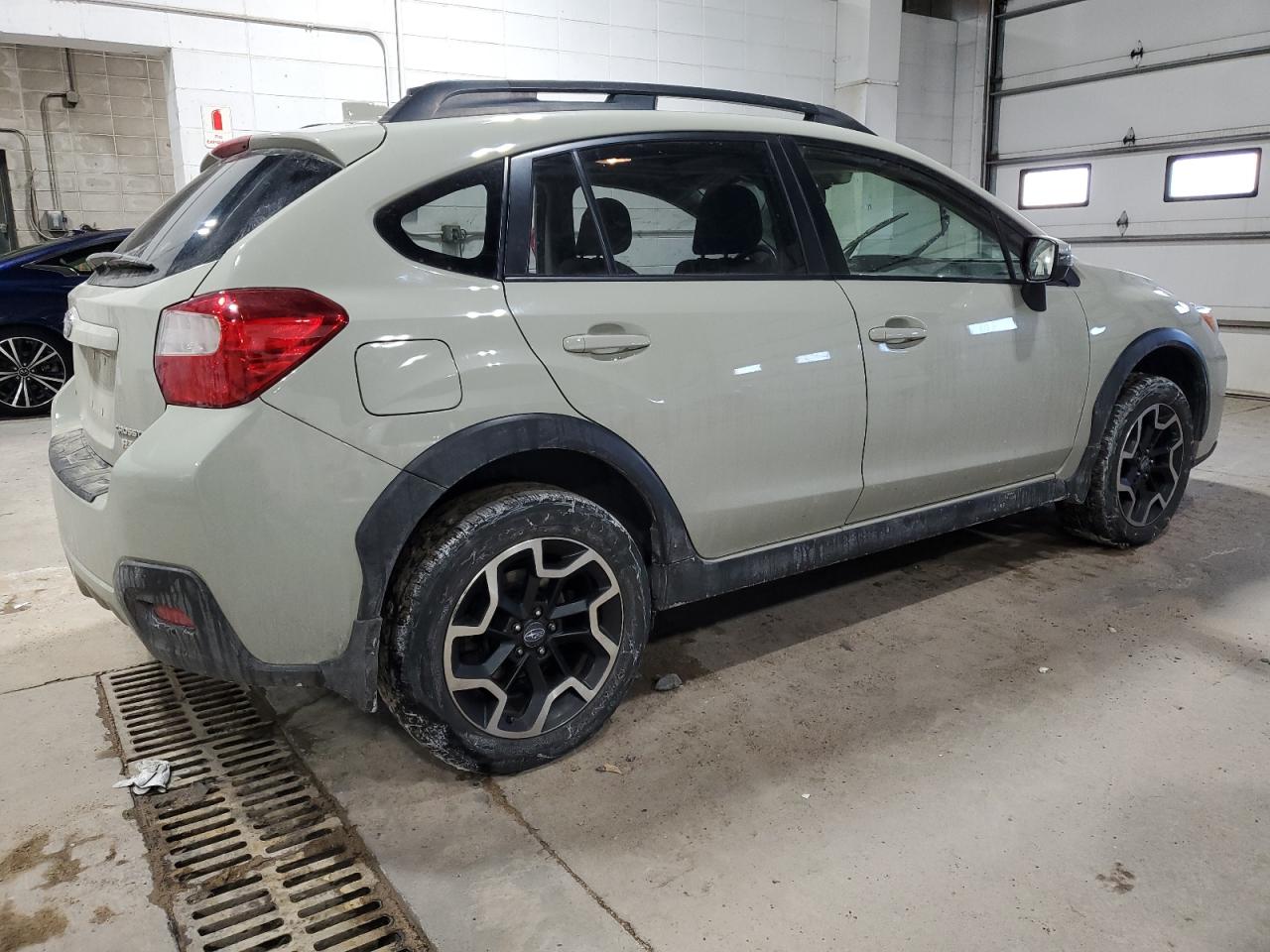2016 Subaru XV - Image 3