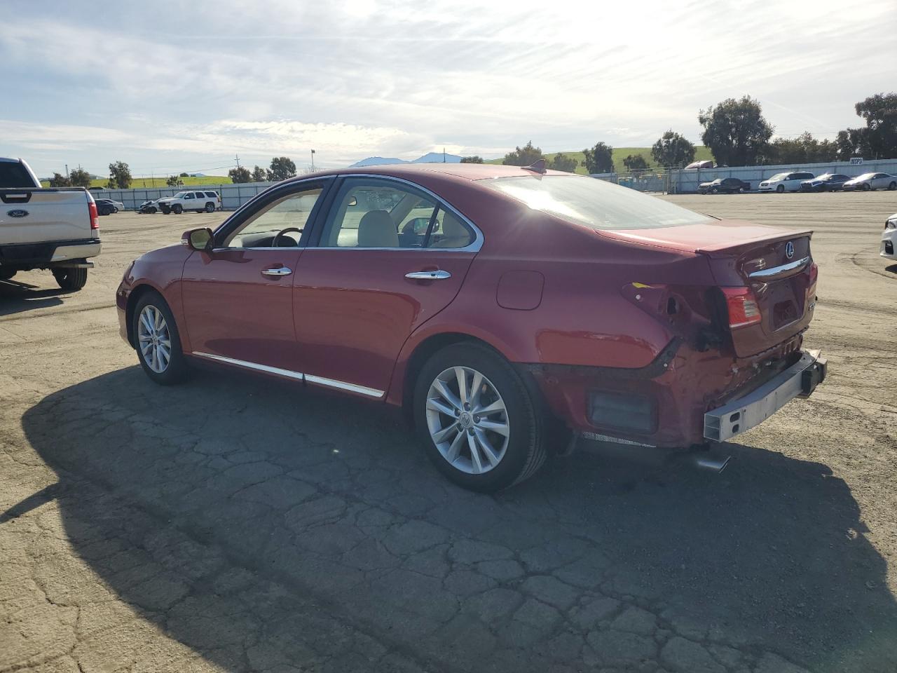 2011 Lexus ES - Image 2