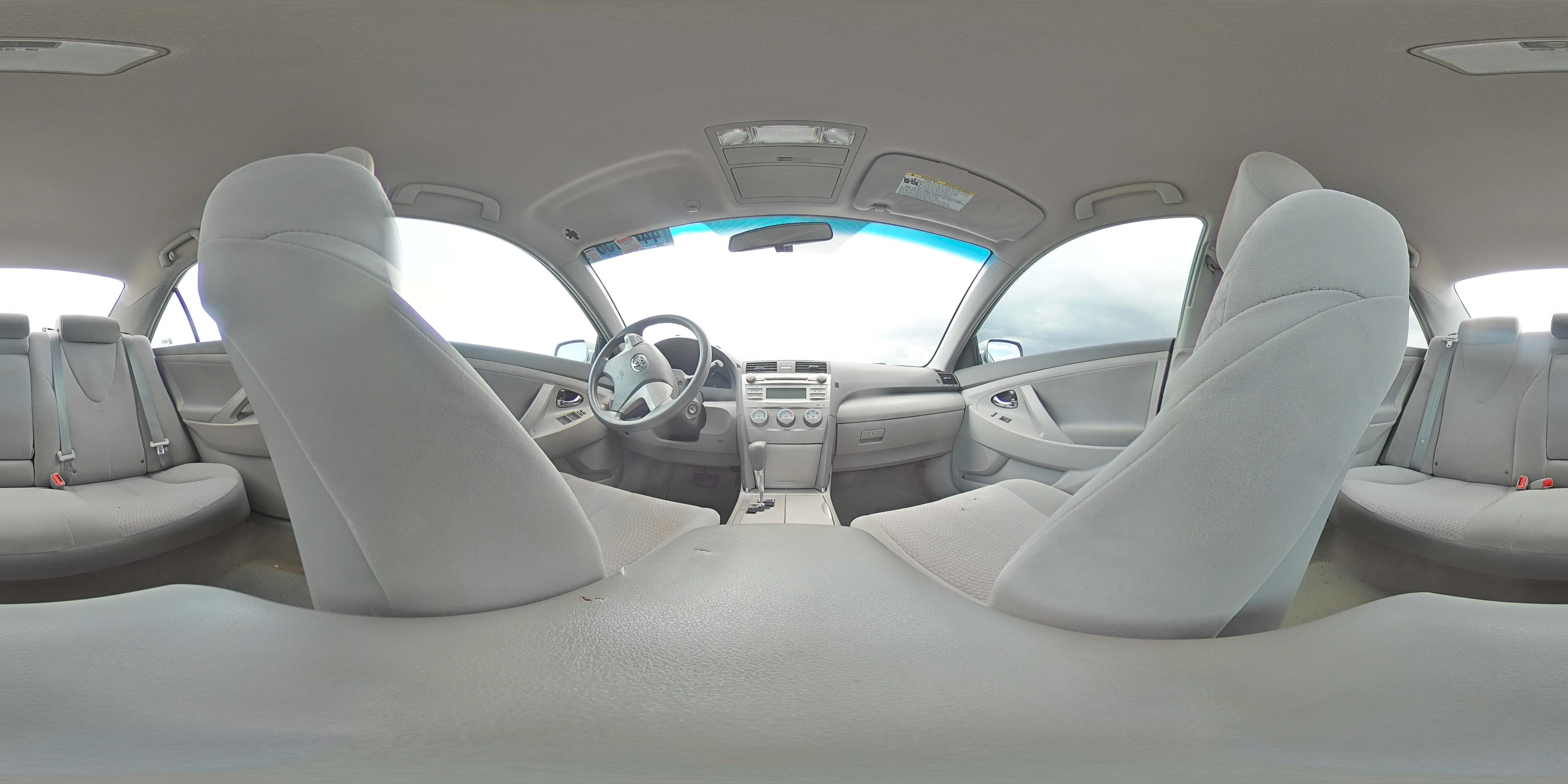 2010 Toyota Camry - Image 12