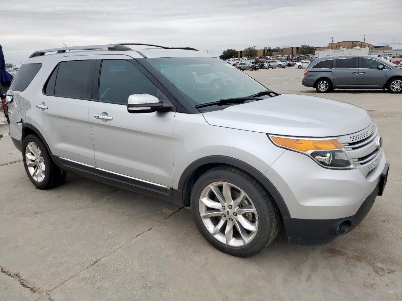 2013 Ford Explorer - Image 4