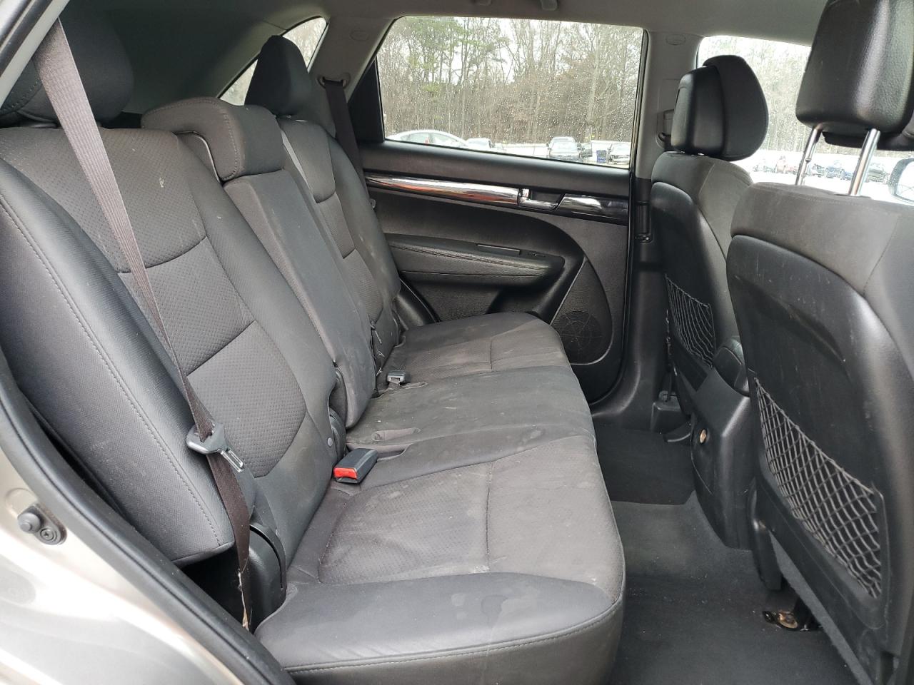 2011 Kia Sorento - Image 11