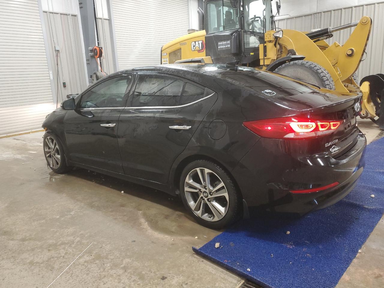 2017 Hyundai Elantra - Image 2
