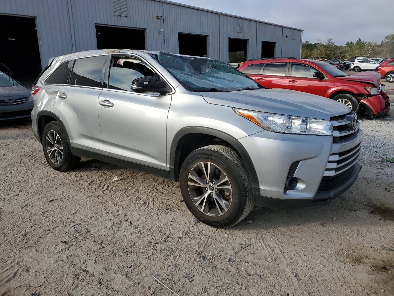 2019 Toyota Highlander - Image 4