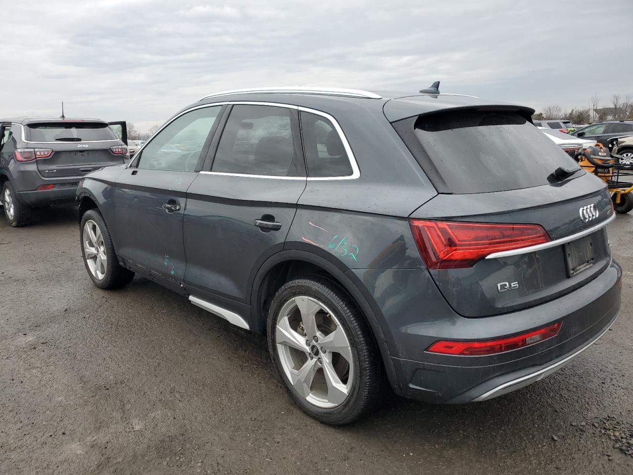 2021 Audi Q5 - Image 2