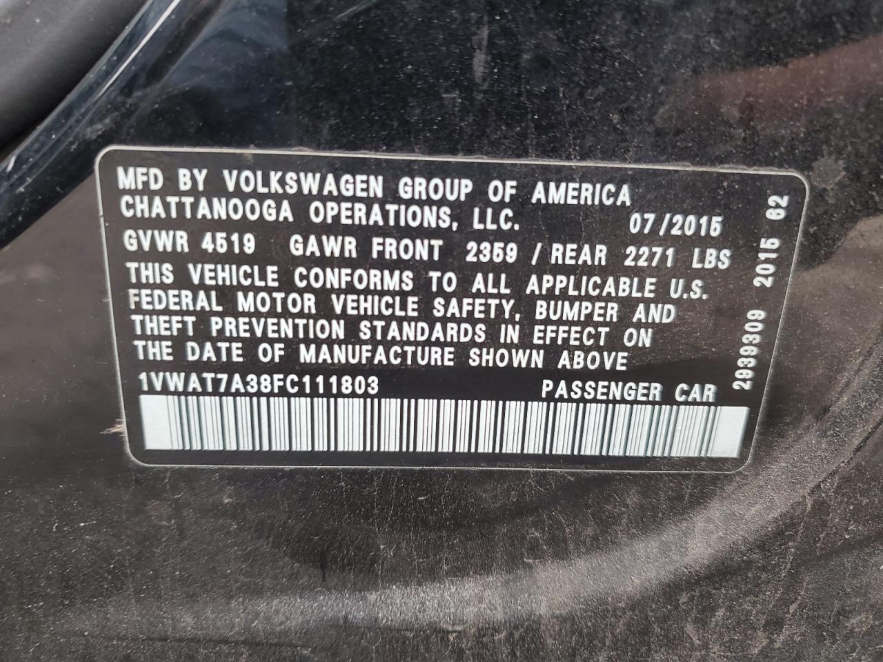 2015 Volkswagen Passat - Image 13