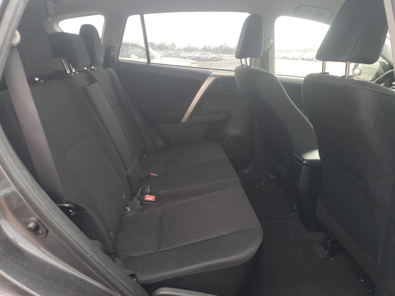 2015 Toyota RAV 4 - Image 11