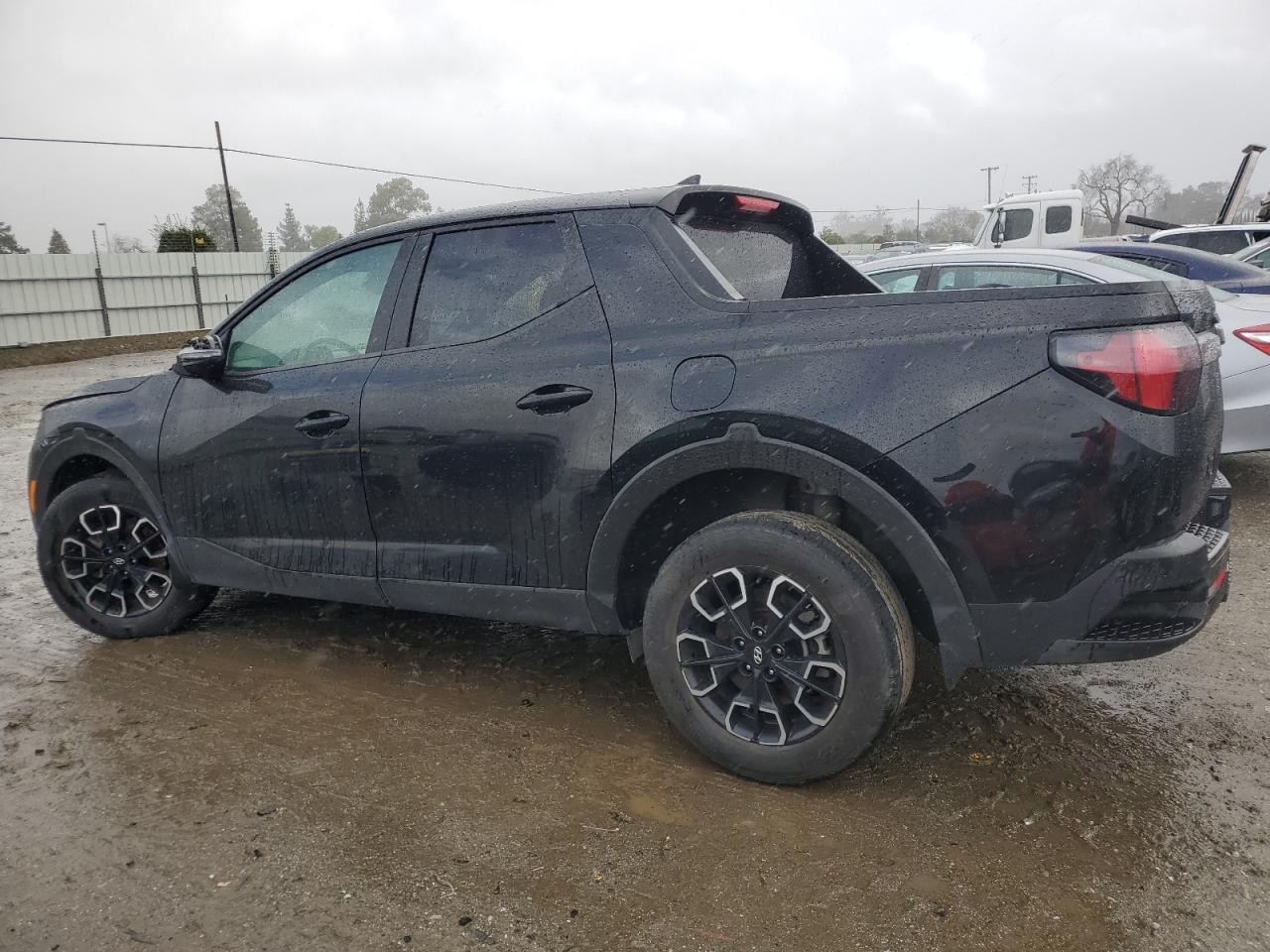 2022 Hyundai Santa Cruz - Image 2