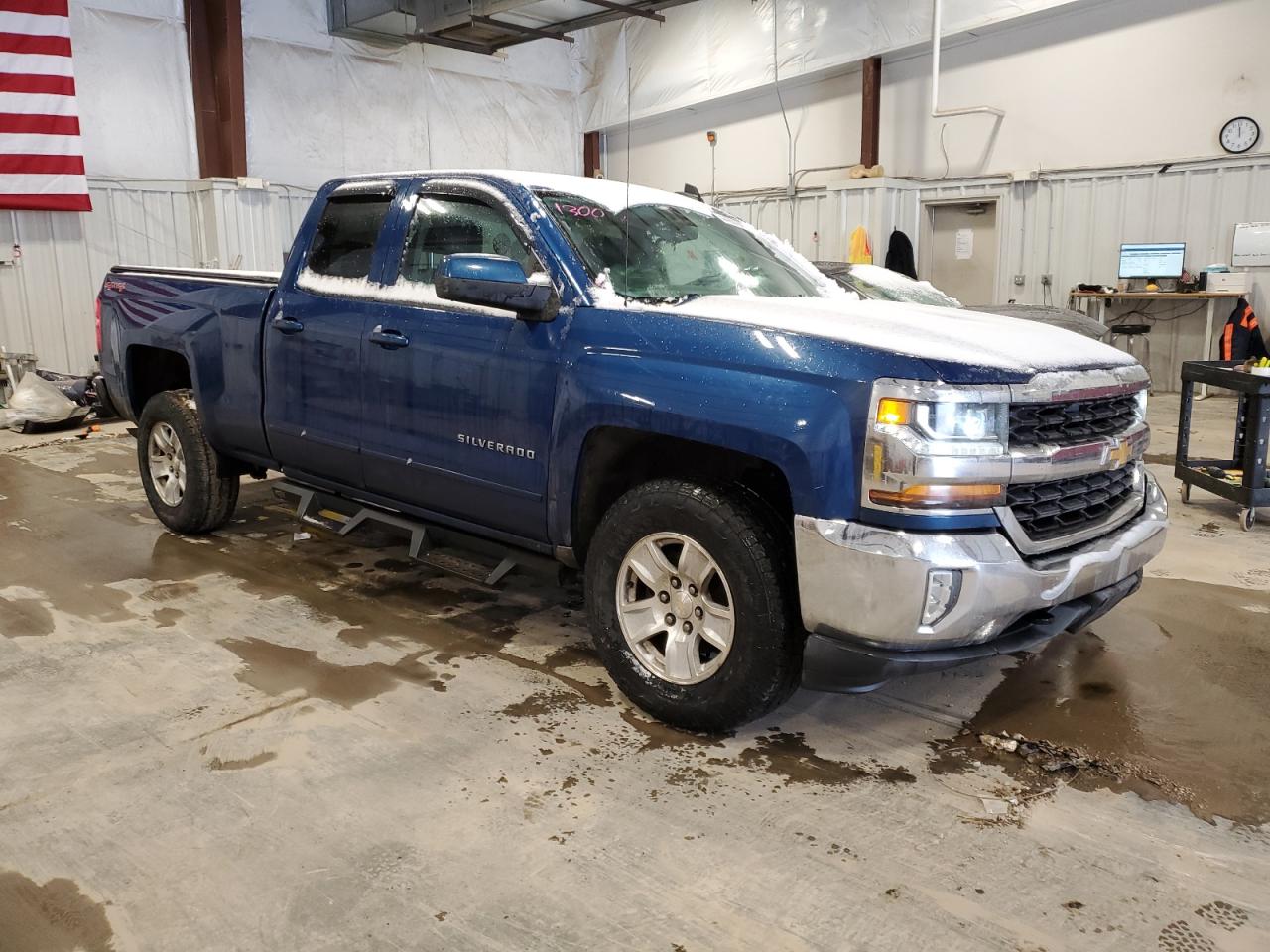2017 Chevrolet Silverado - Image 4