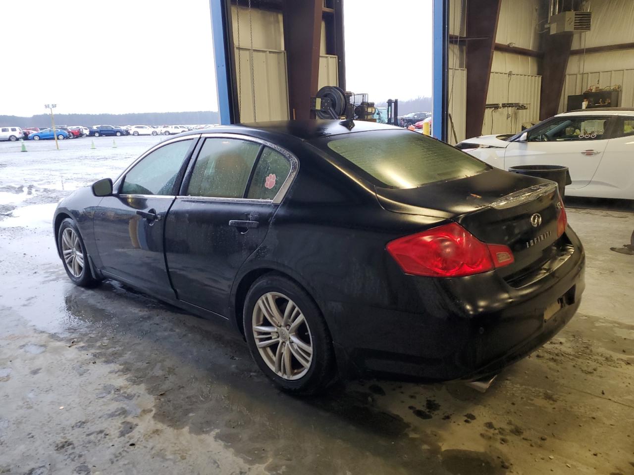 2010 Infiniti G - Image 2