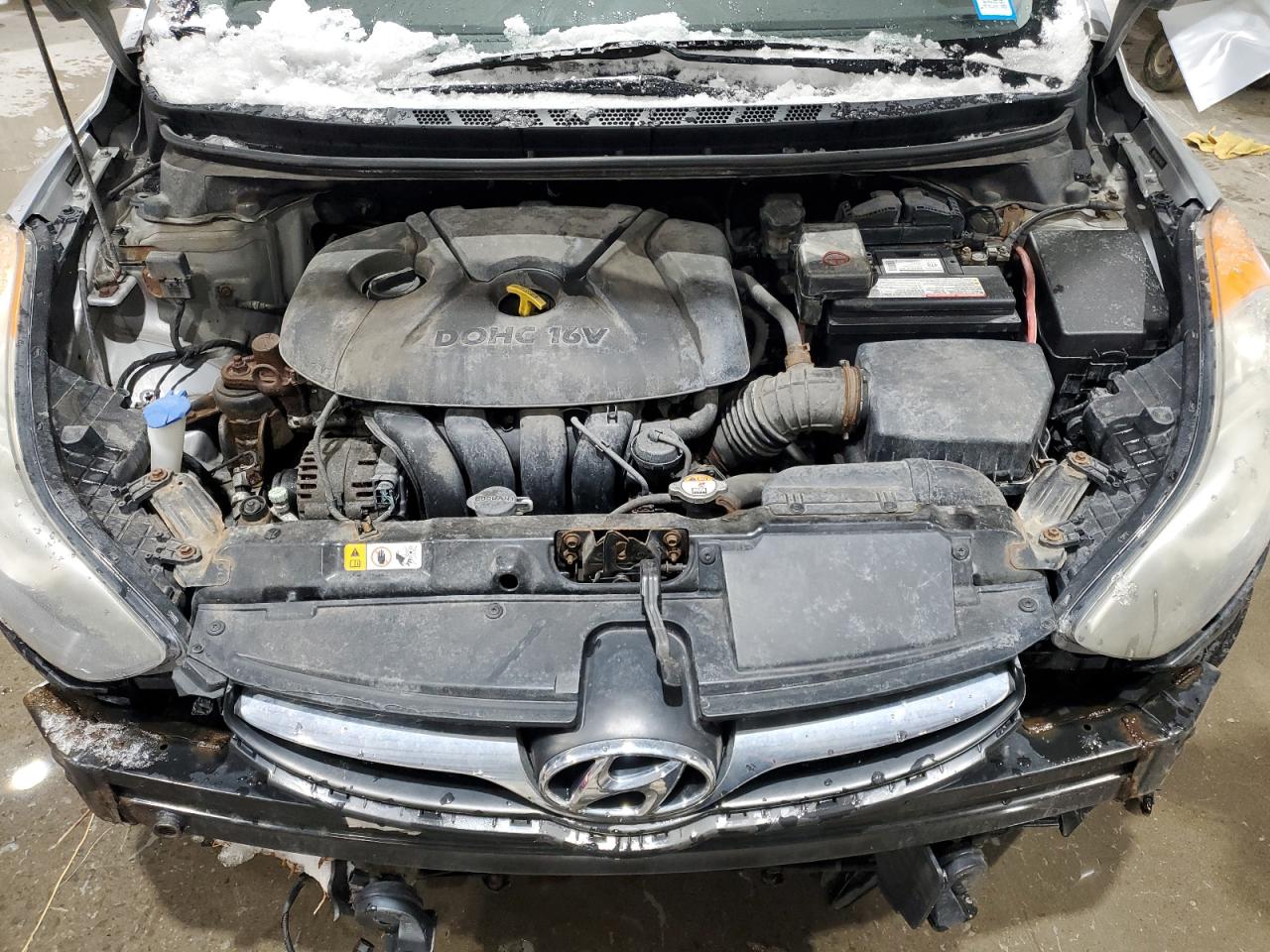 2013 Hyundai Elantra - Image 11