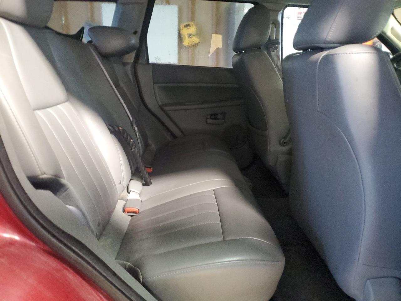 2006 Jeep Grand Cherokee - Image 11