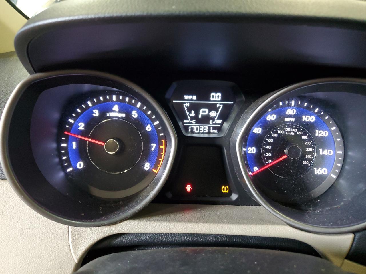 2015 Hyundai Elantra - Image 9