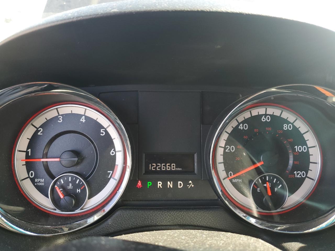 2016 Dodge Caravan - Image 9