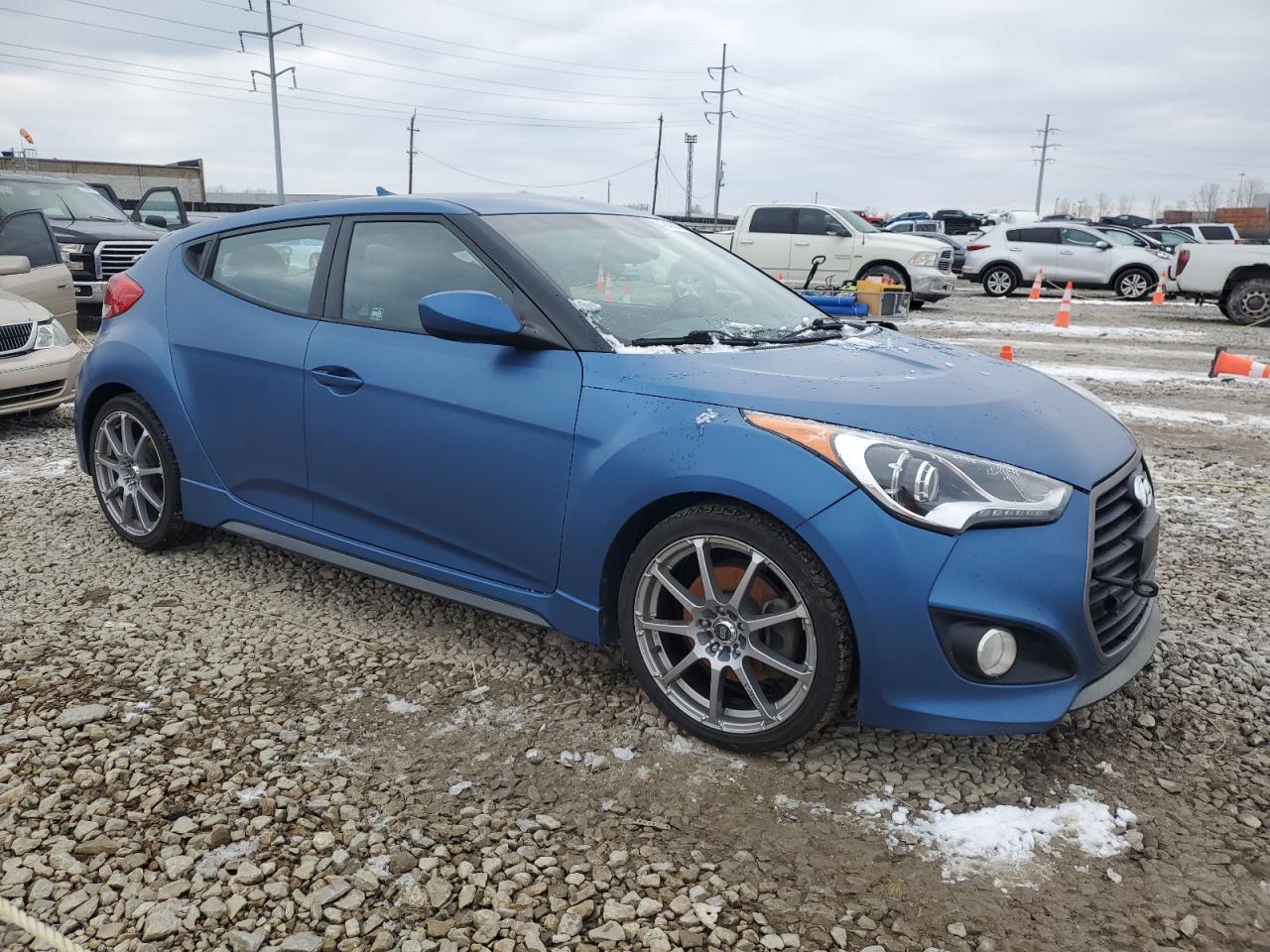 2016 Hyundai Veloster - Image 4