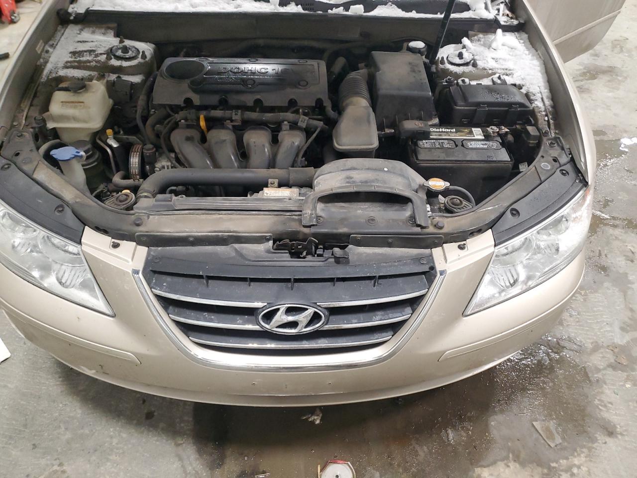 2009 Hyundai Sonata - Image 11