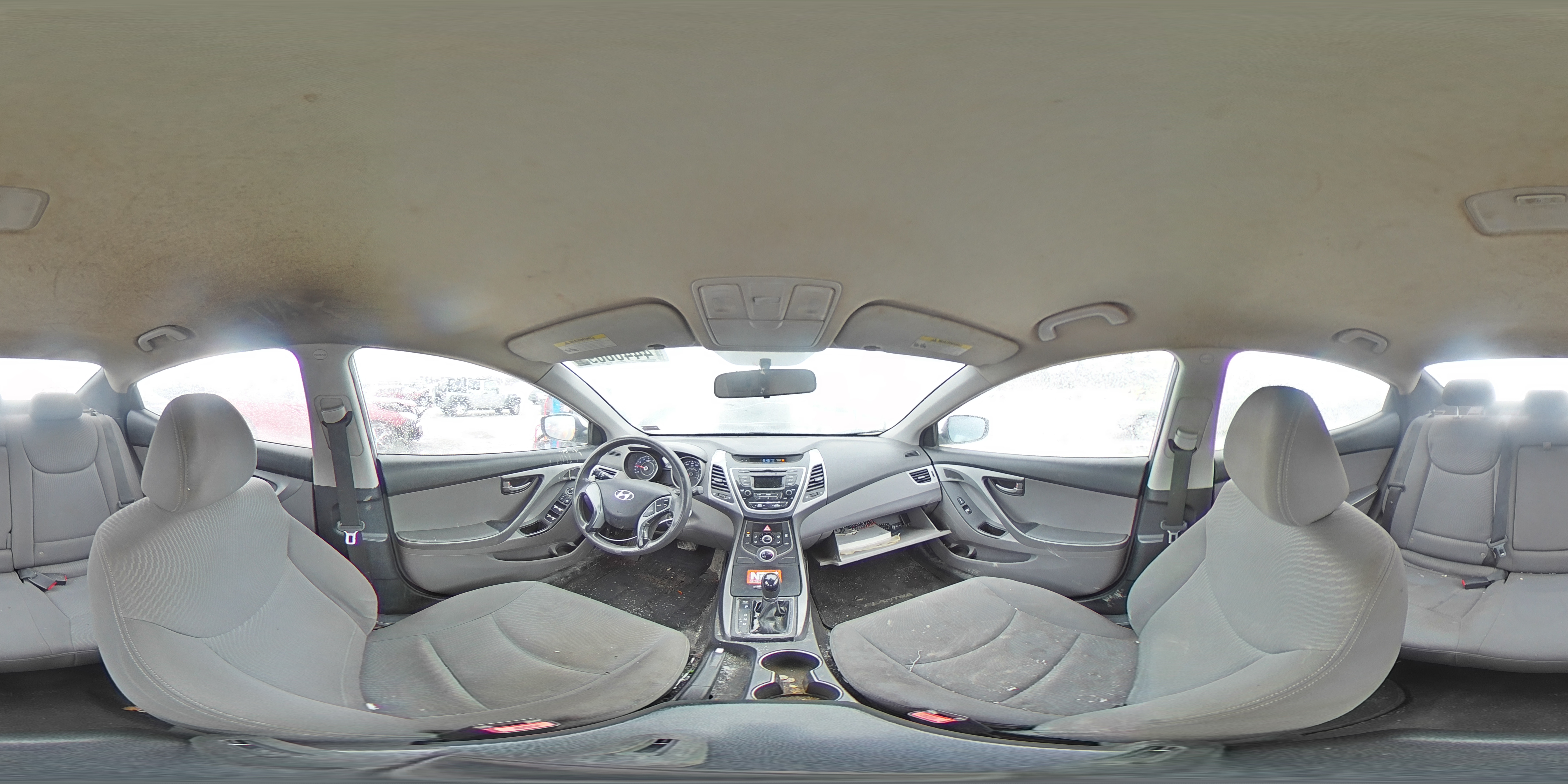 2016 Hyundai Elantra - Image 13