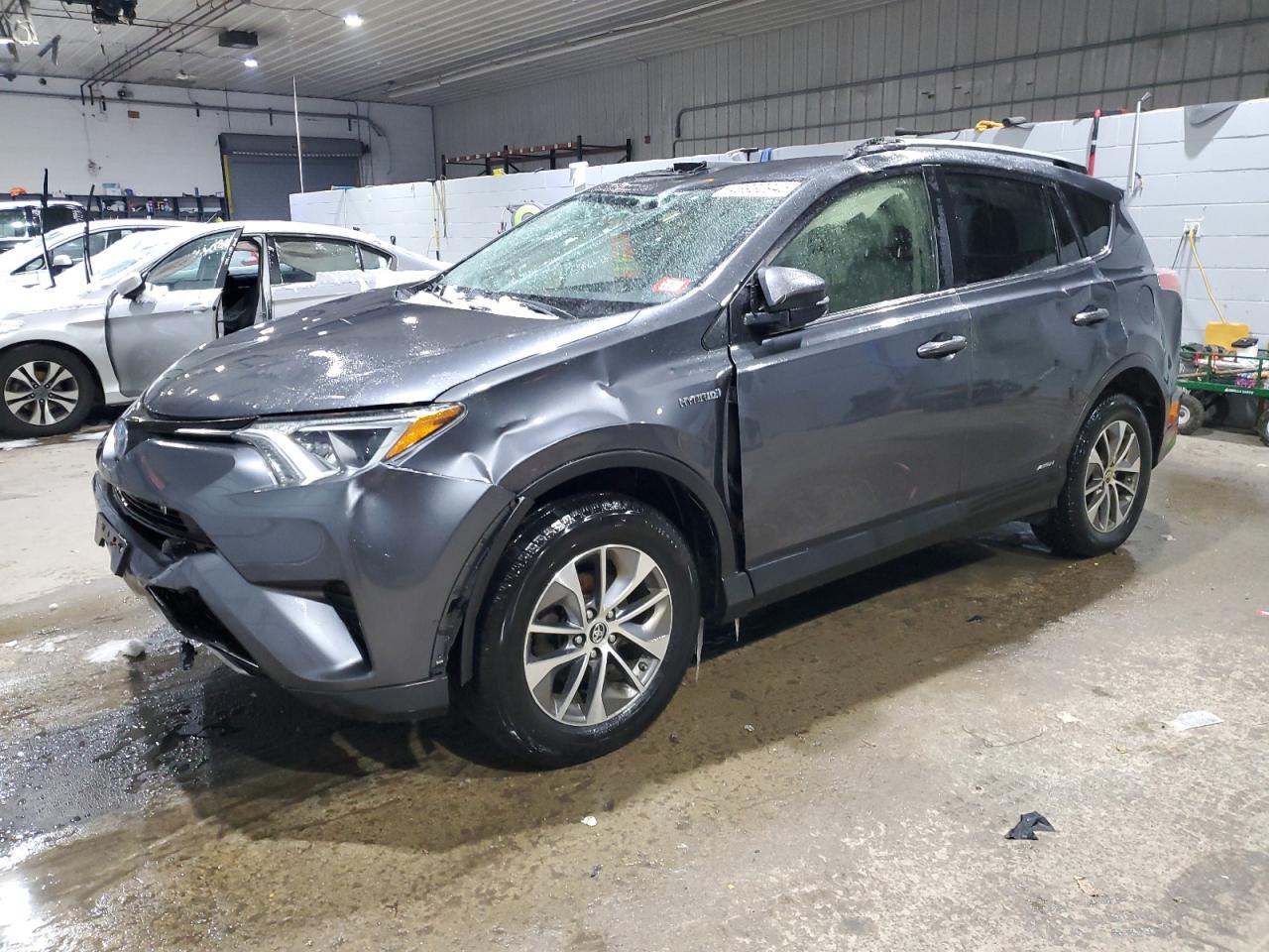 2018 Toyota RAV 4 - Image 1
