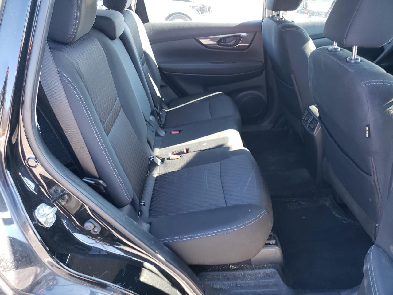 2020 Nissan Rogue - Image 10