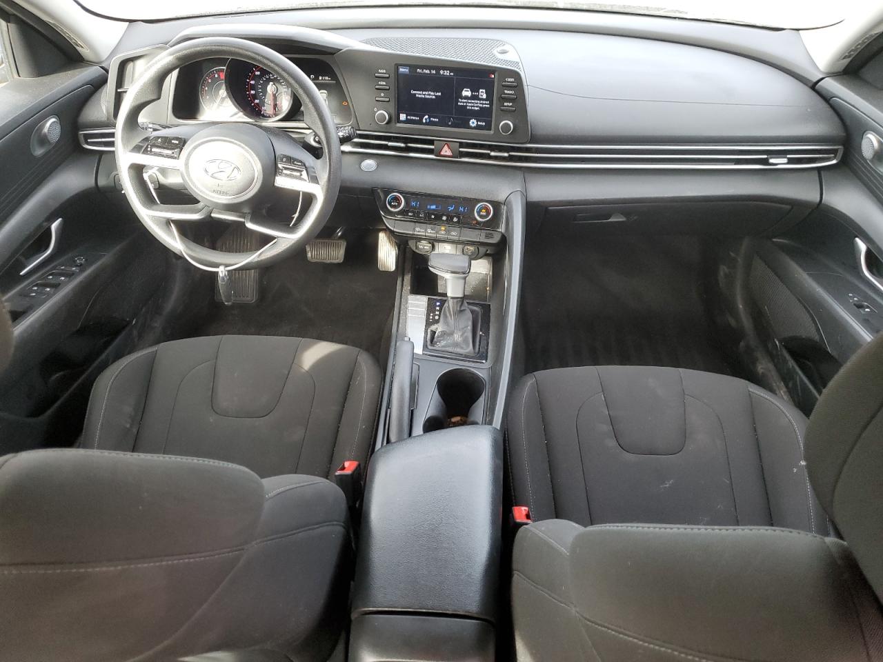 2021 Hyundai Elantra - Image 8