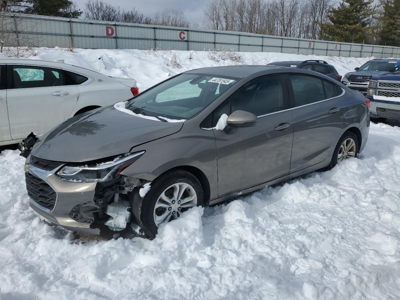 2019 Chevrolet Cruze - Image 1