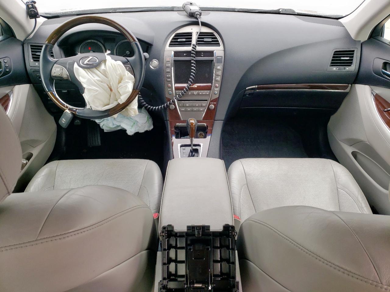 2012 Lexus ES - Image 8