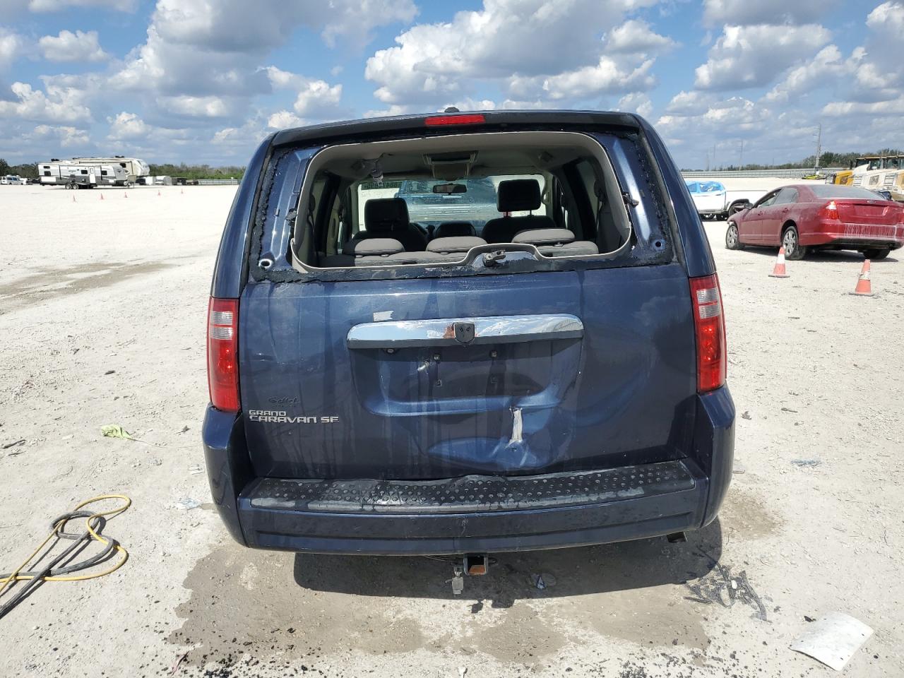 2008 Dodge Caravan - Image 6