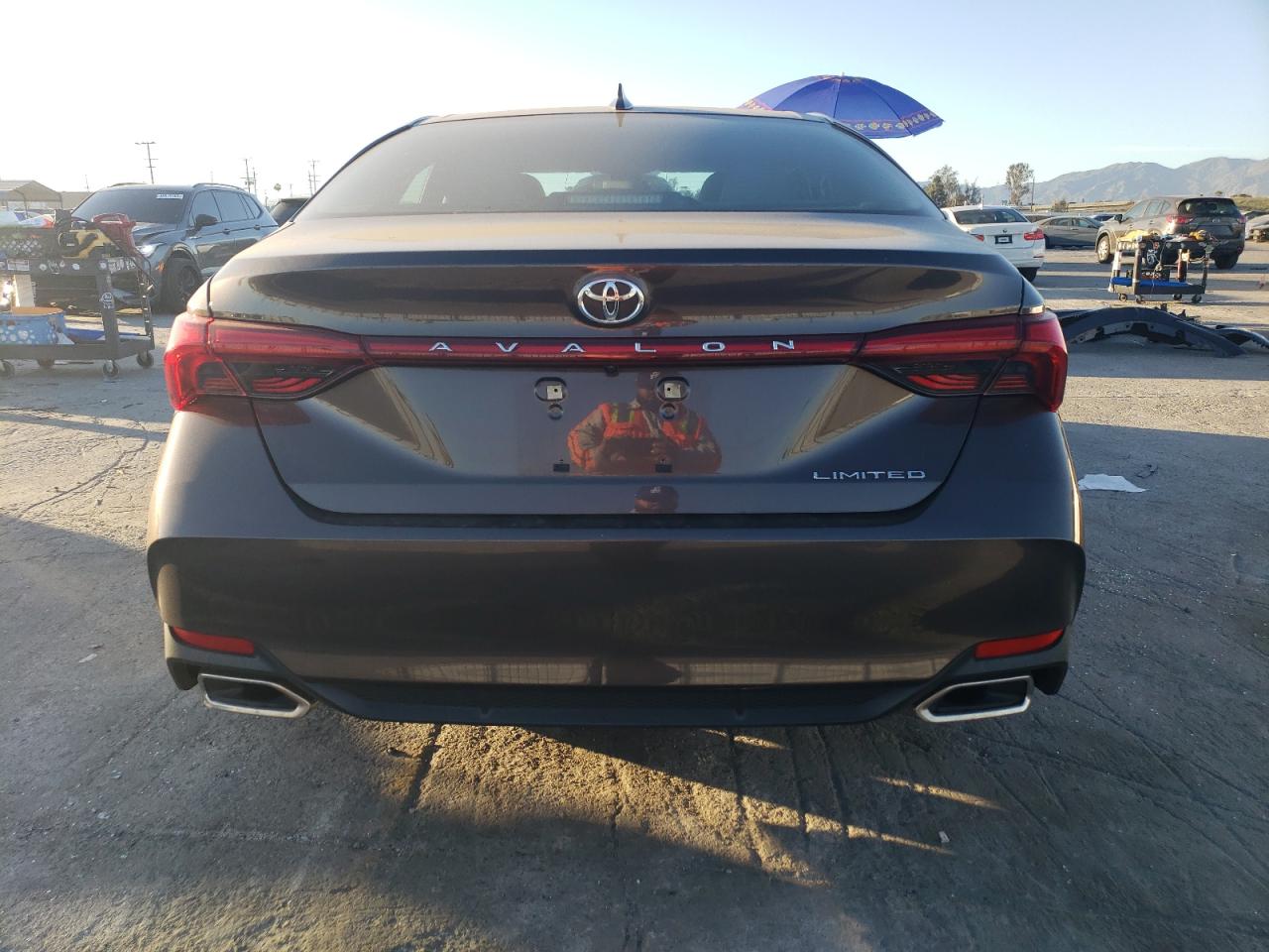 2019 Toyota Avalon - Image 6