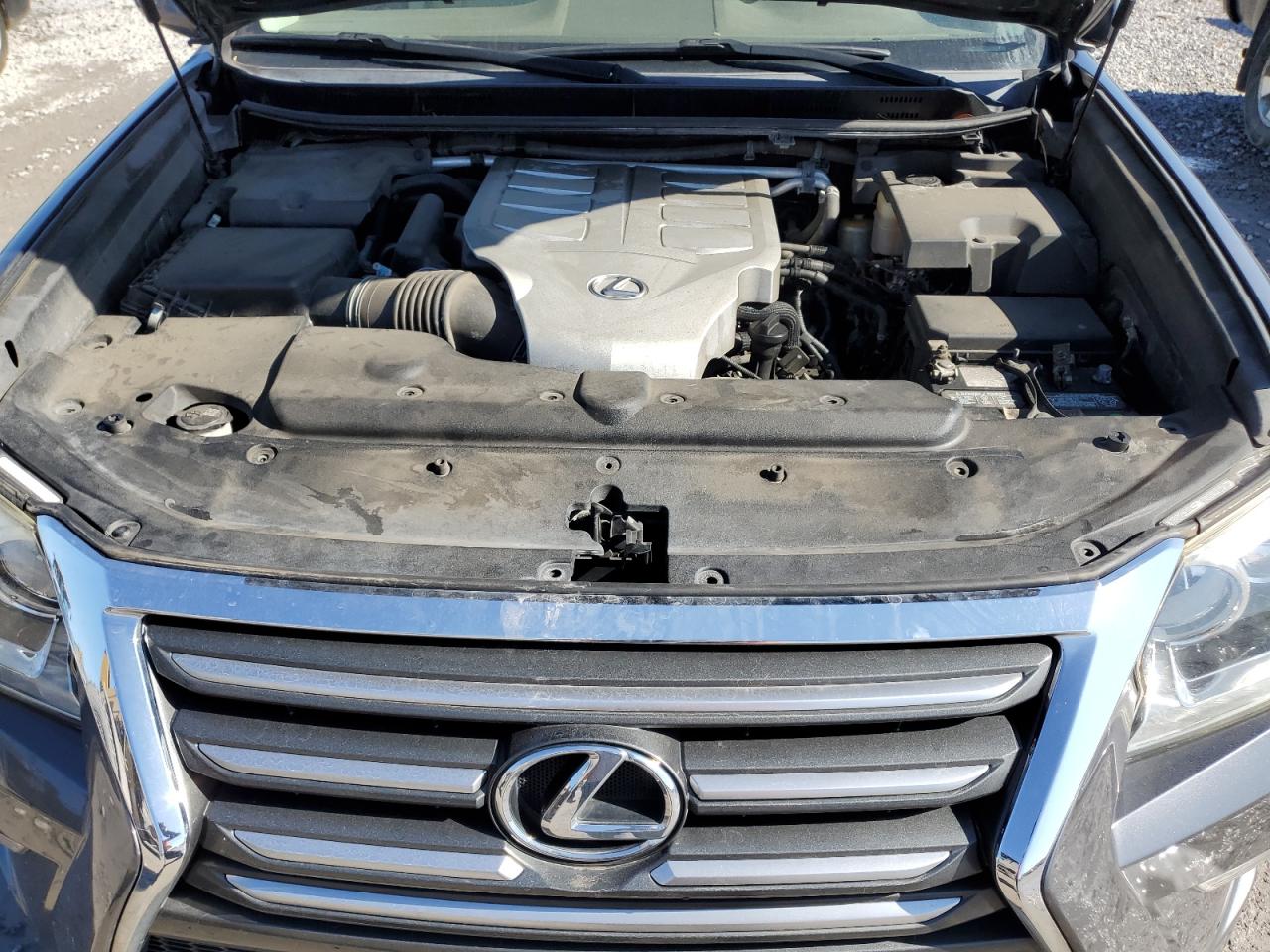 2015 Lexus GX - Image 12