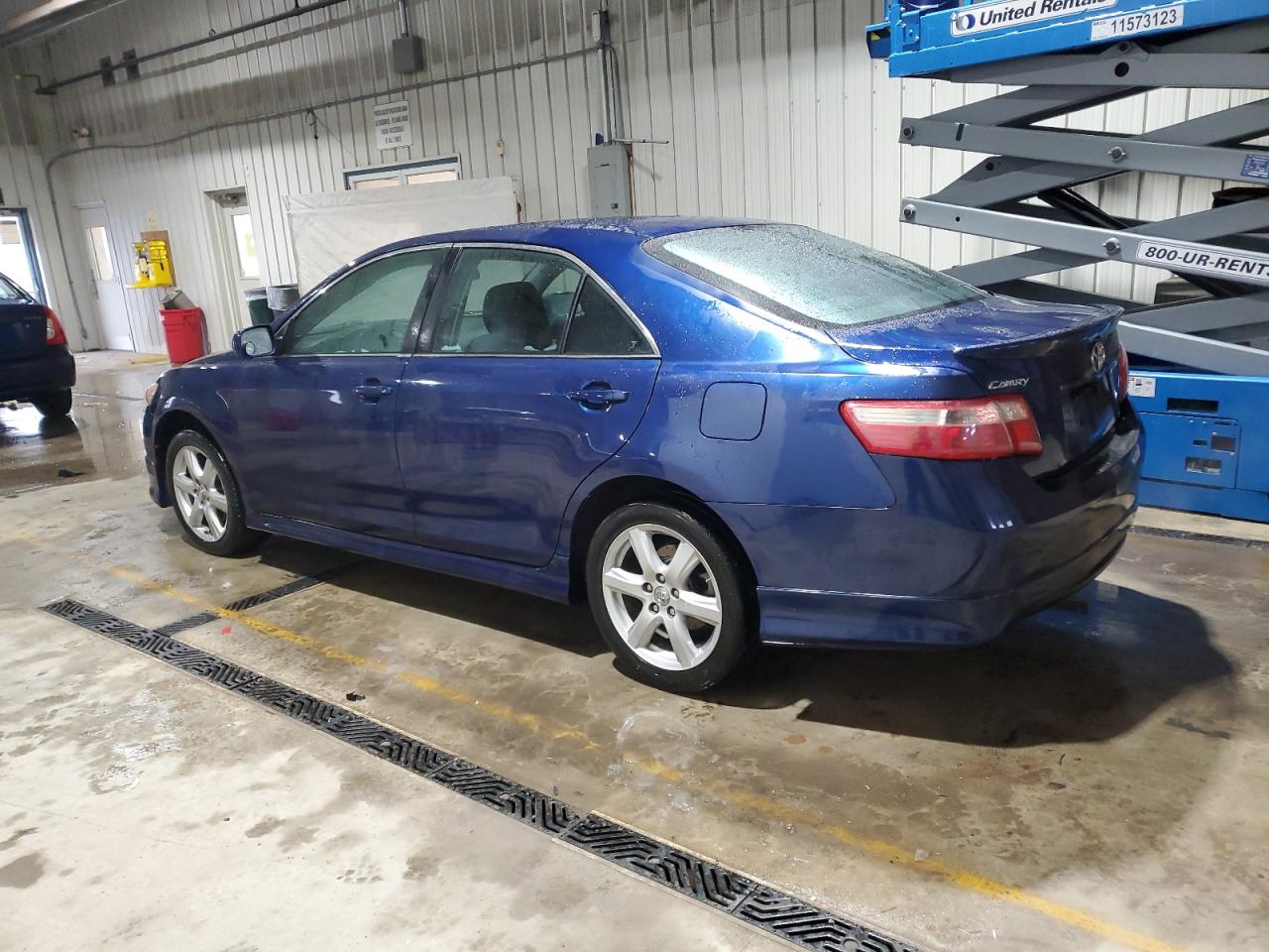 2008 Toyota Camry - Image 2