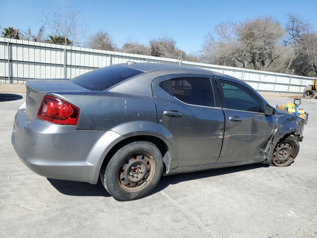 2013 Dodge Avenger - Image 3