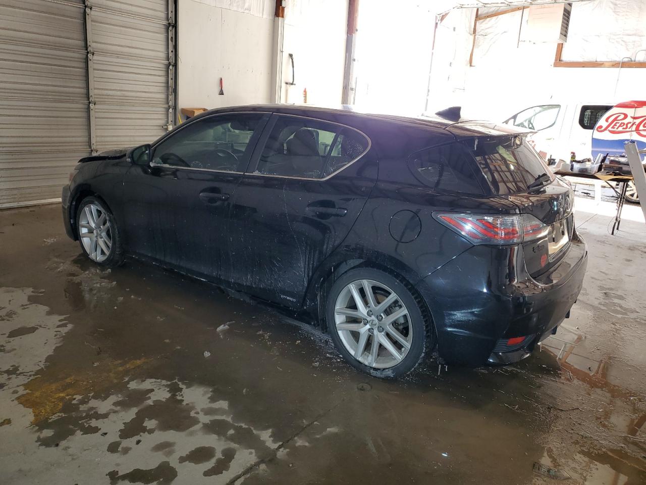 2015 Lexus CT - Image 2