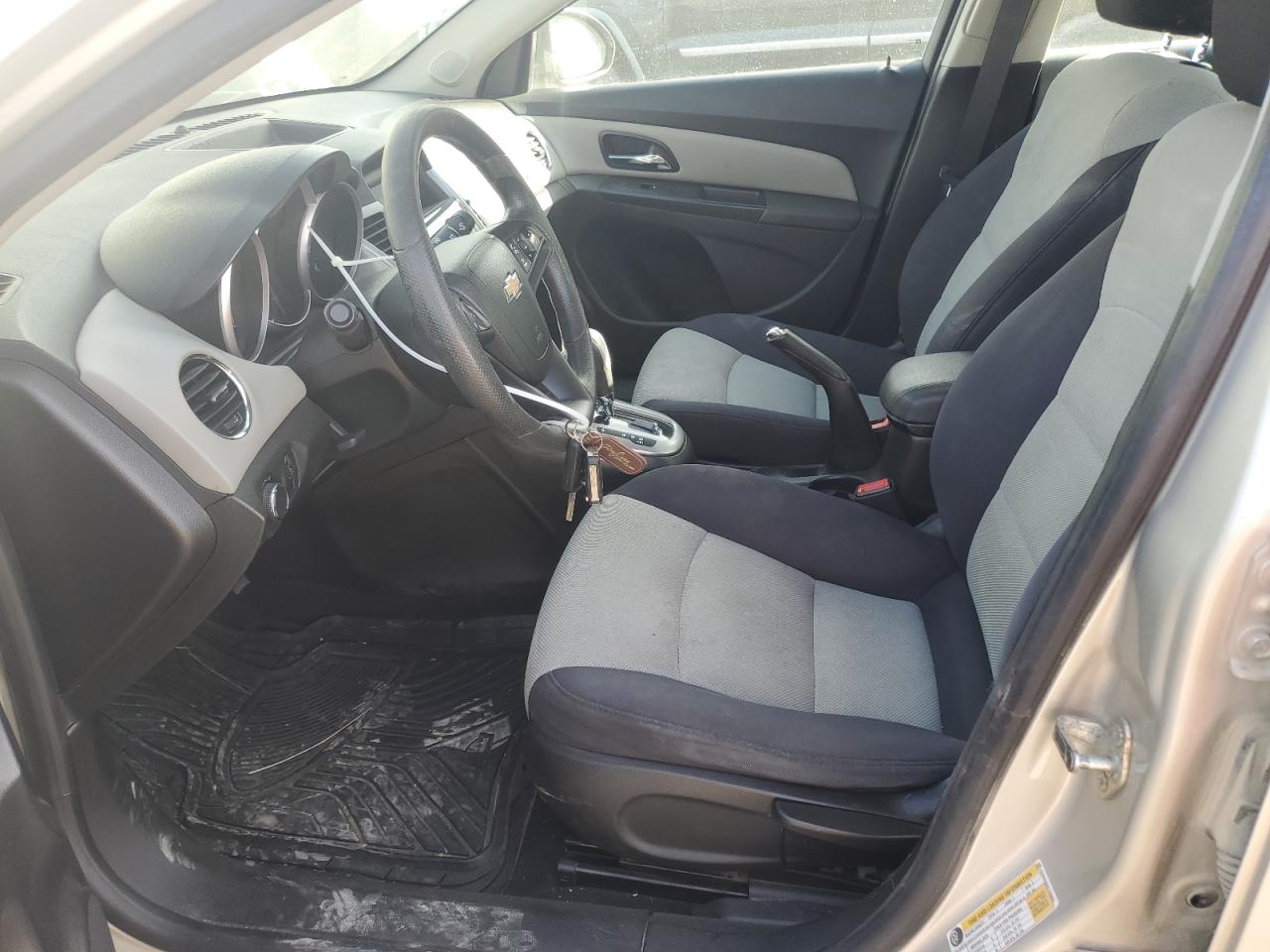 2014 Chevrolet Cruze - Image 7