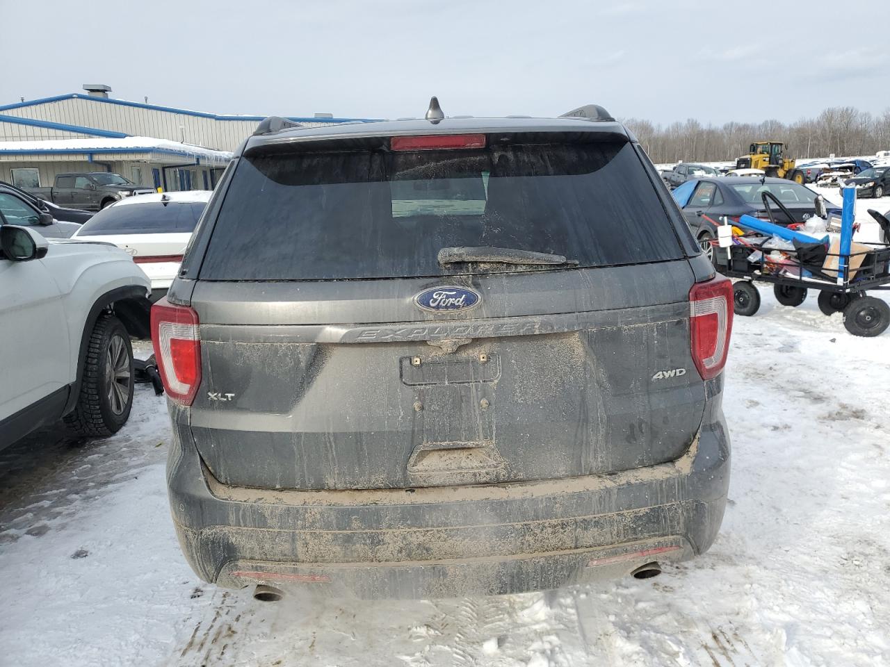 2017 Ford Explorer - Image 6