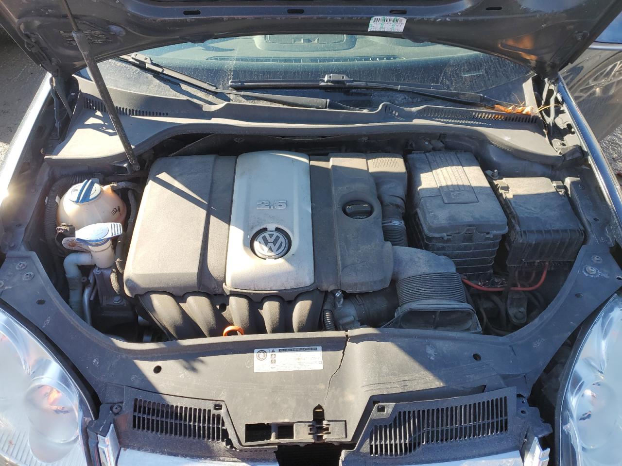 2009 Volkswagen Jetta - Image 11