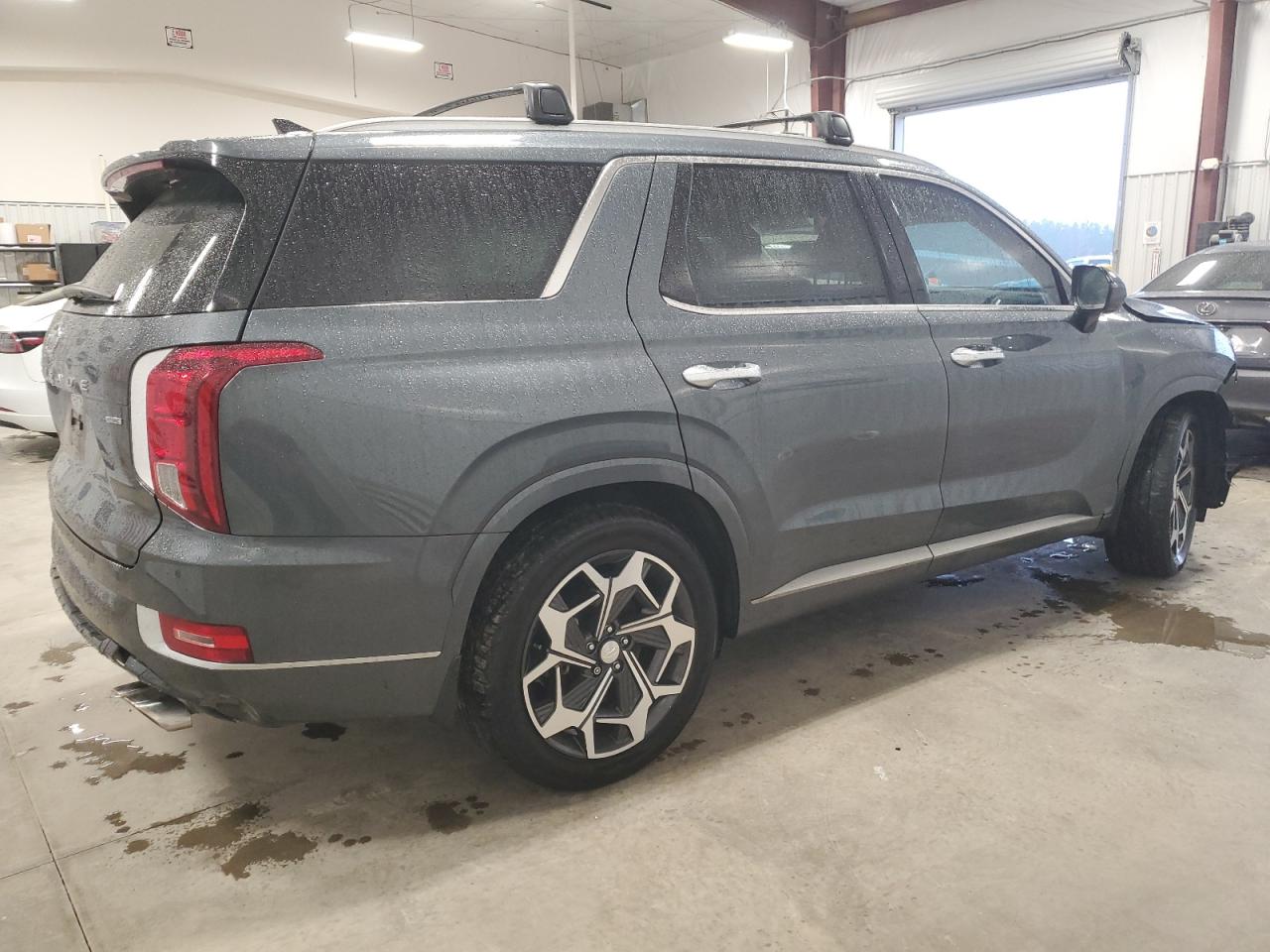 2022 Hyundai Palisade - Image 3
