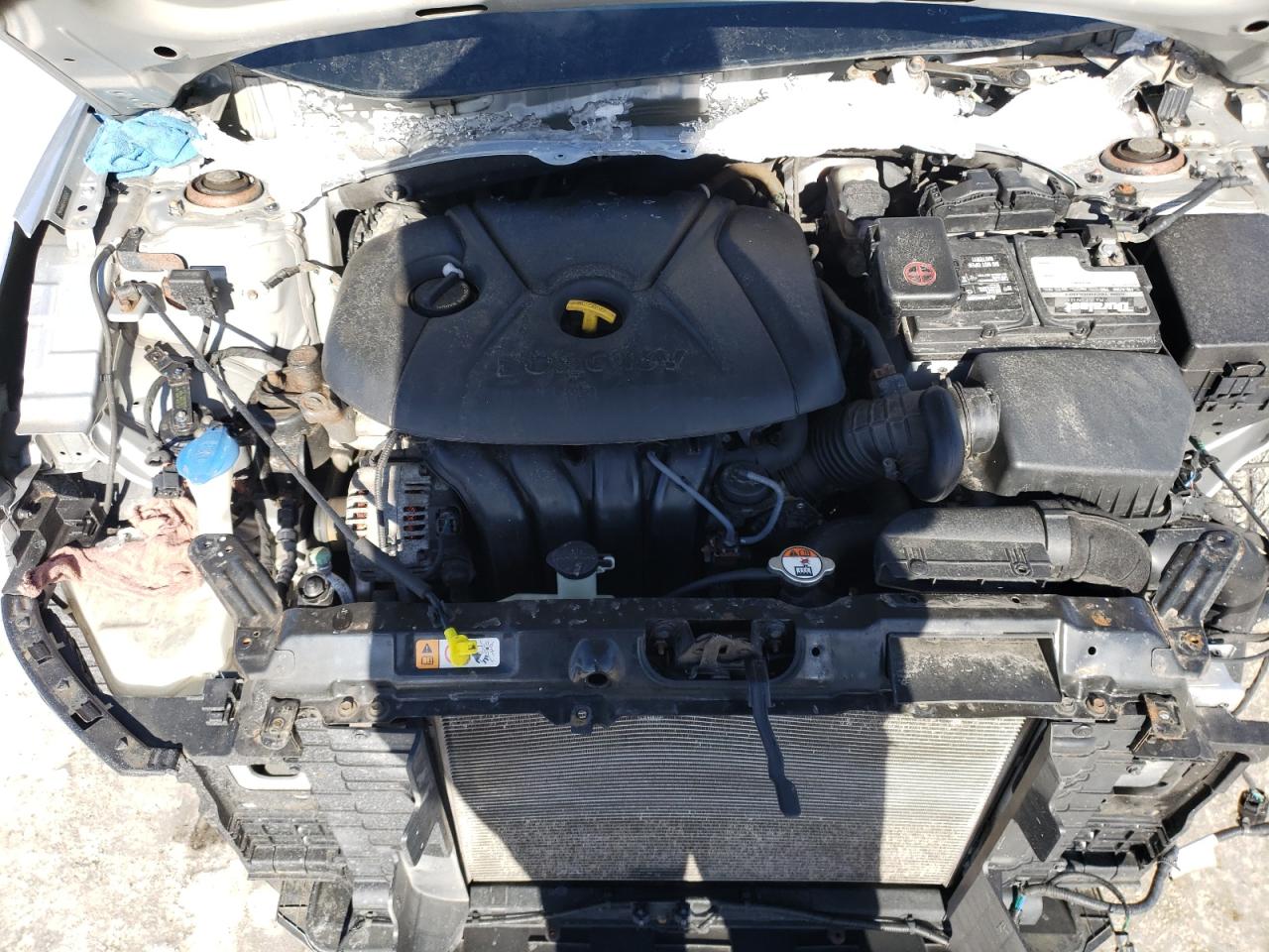 2014 Hyundai Elantra - Image 11