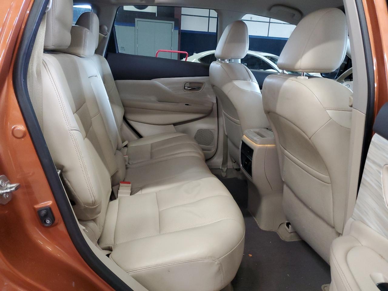 2015 Nissan Murano - Image 11