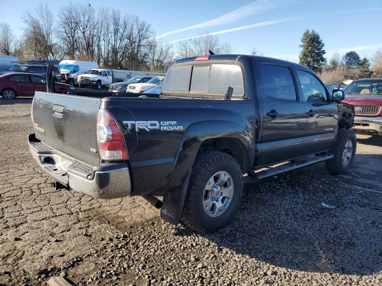2015 Toyota Tacoma - Image 3
