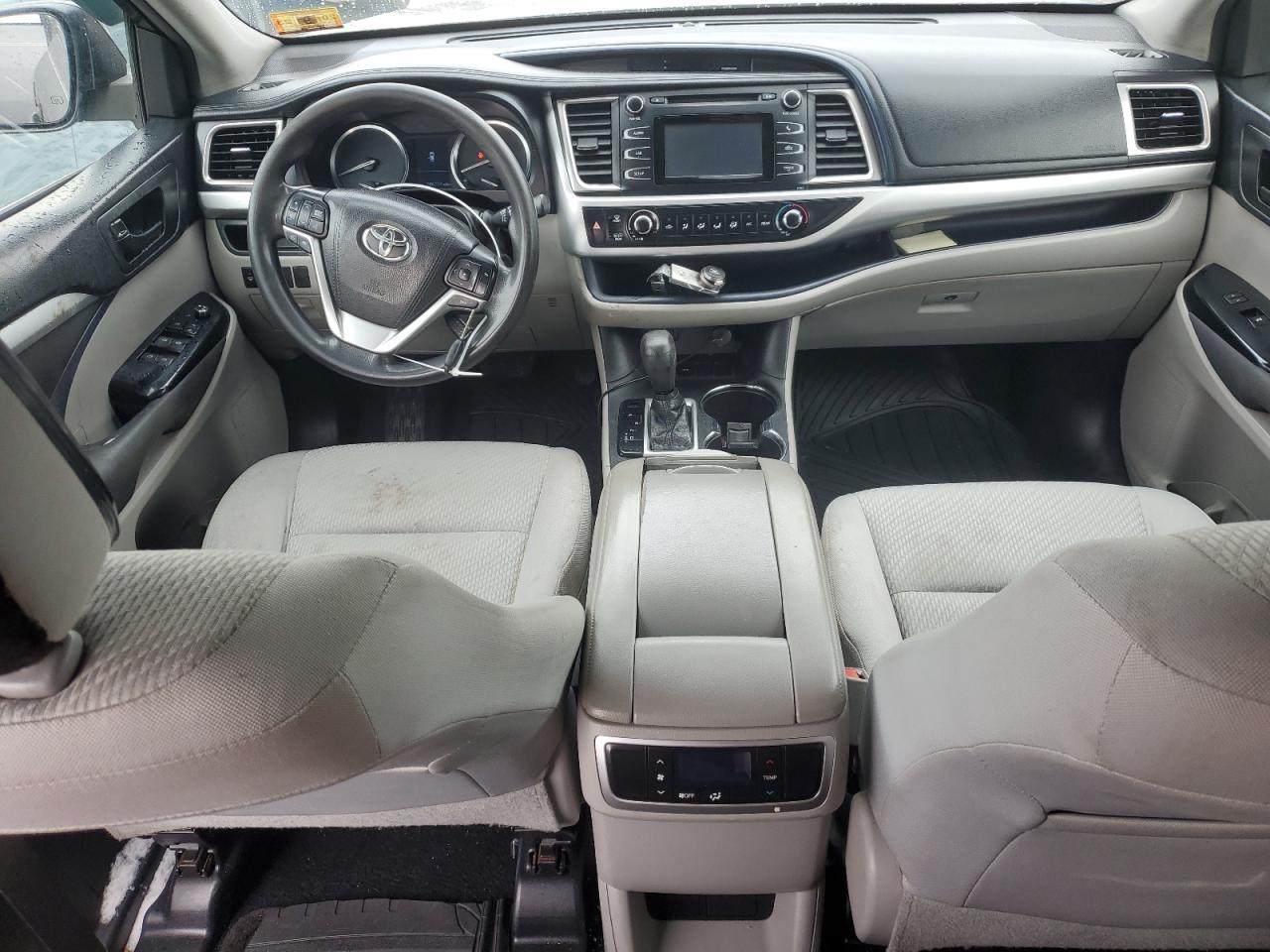 2016 Toyota Highlander - Image 8