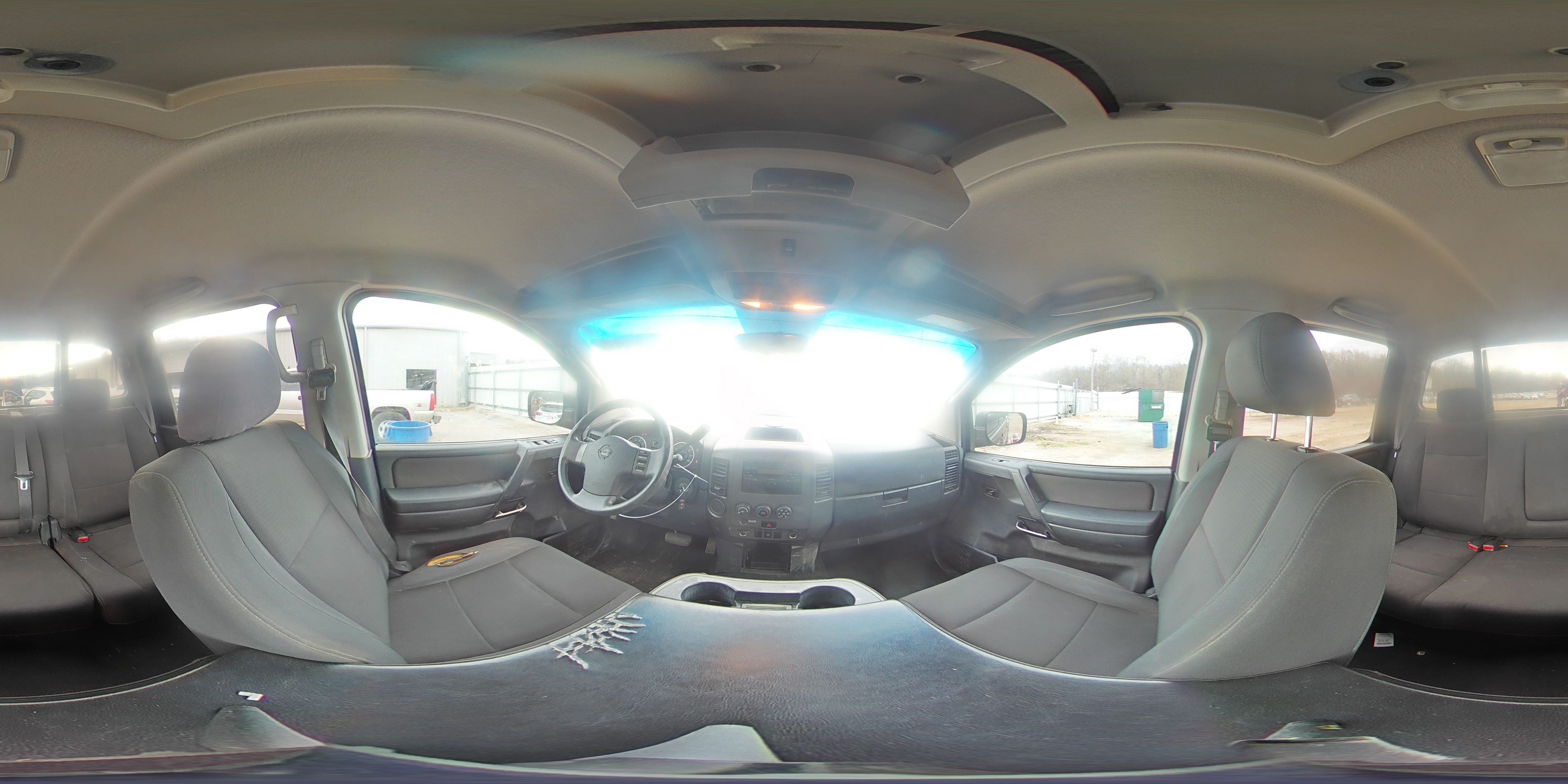 2008 Nissan Titan - Image 13