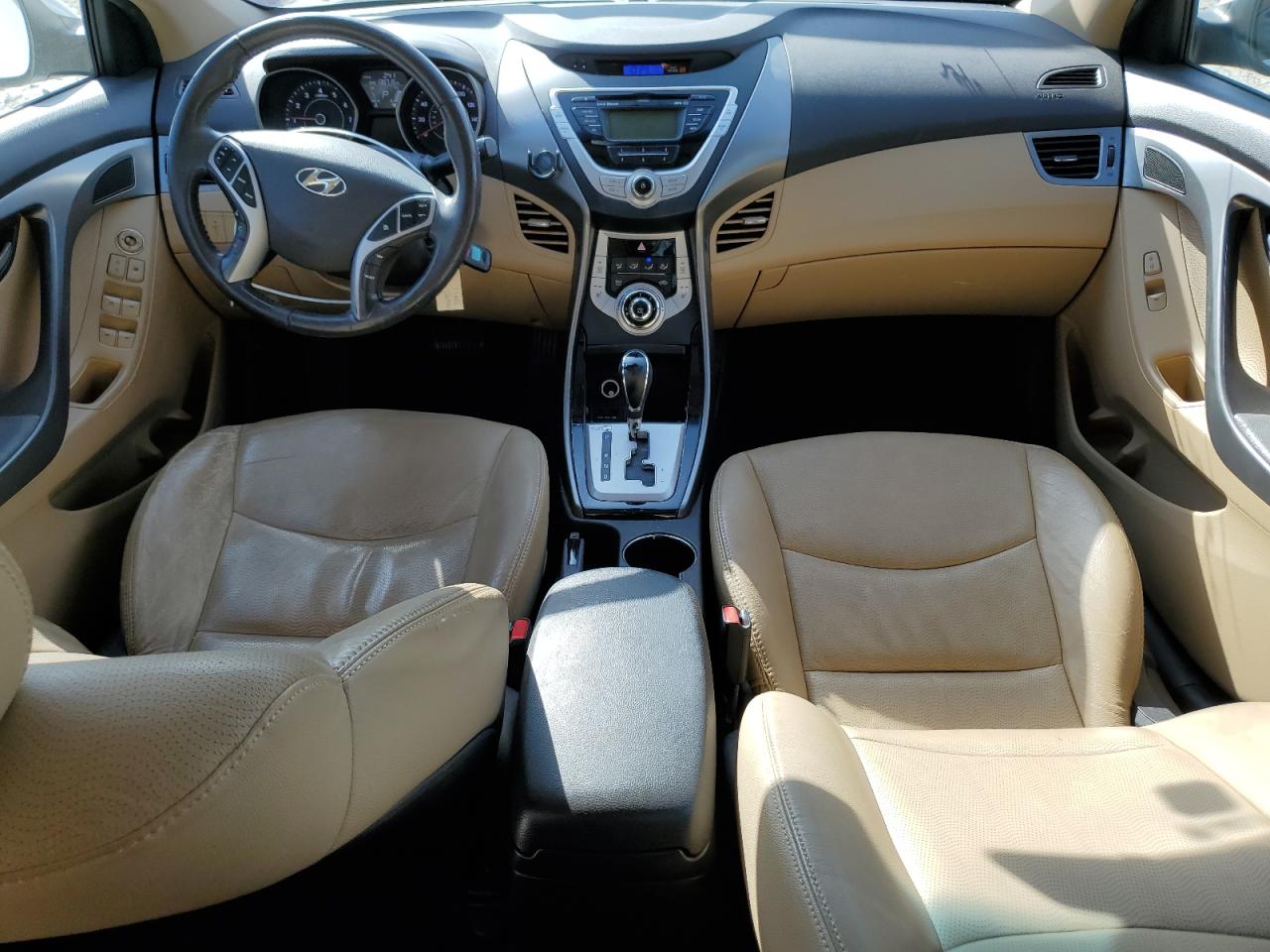 2011 Hyundai Elantra - Image 8