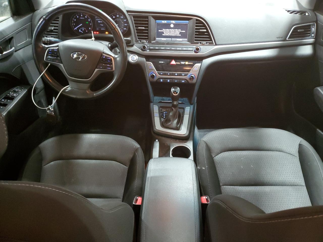 2017 Hyundai Elantra - Image 8
