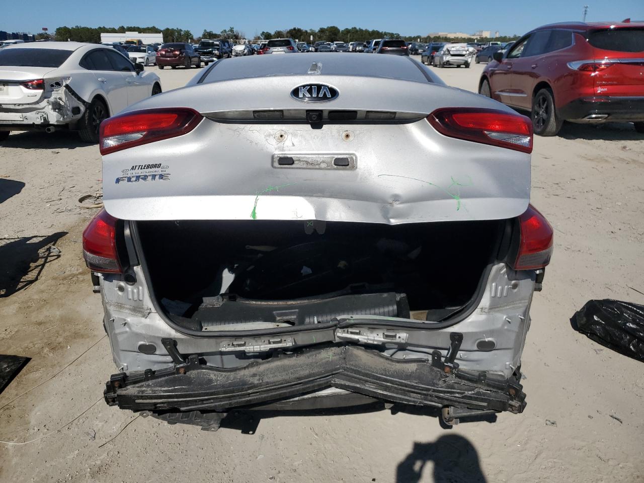 2018 Kia Forte - Image 6