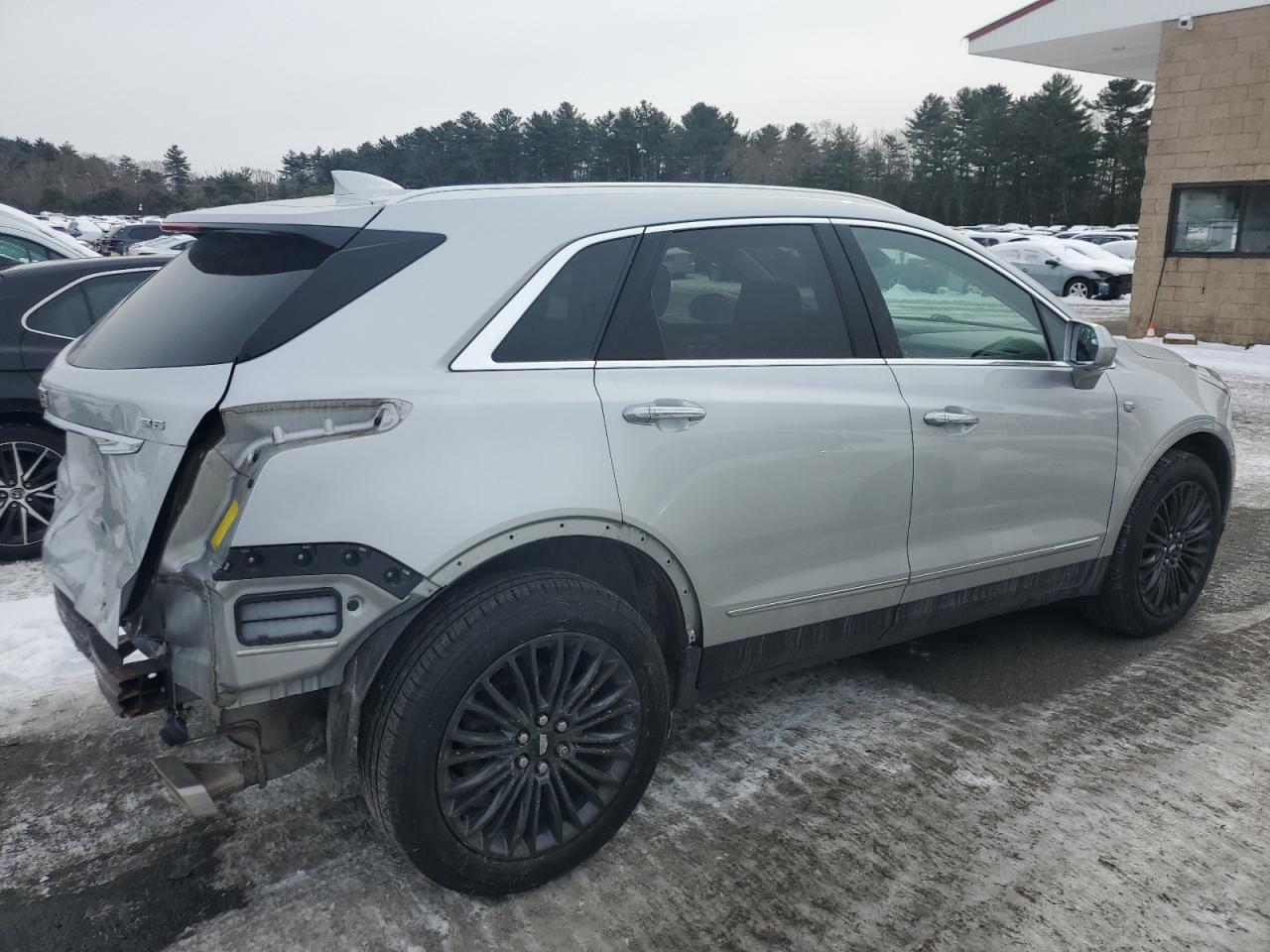 2018 Cadillac XT5 - Image 3