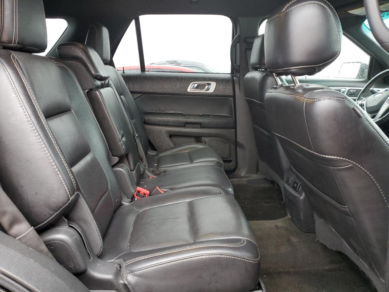 2014 Ford Explorer - Image 11