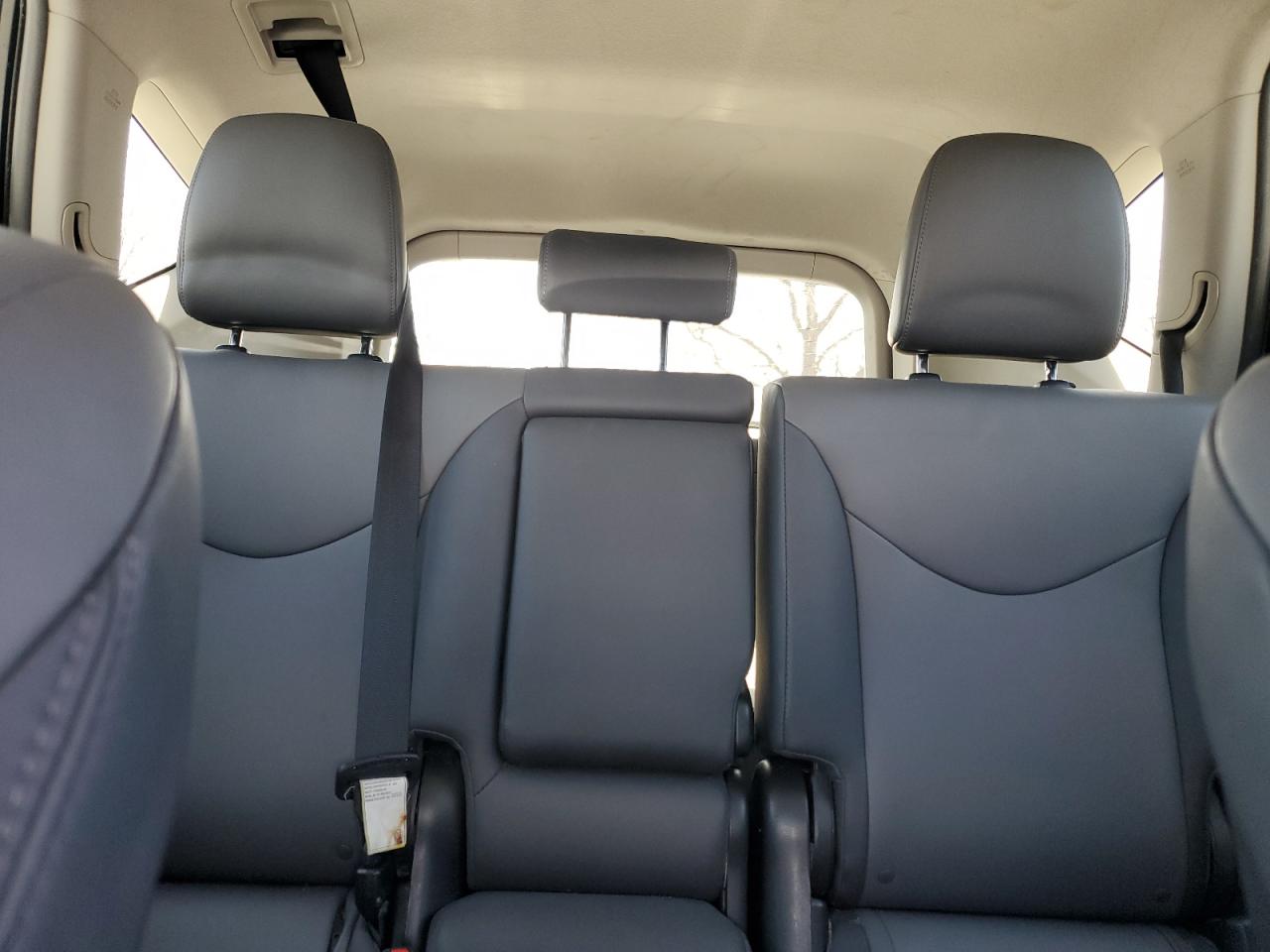 2014 Toyota Prius - Image 10