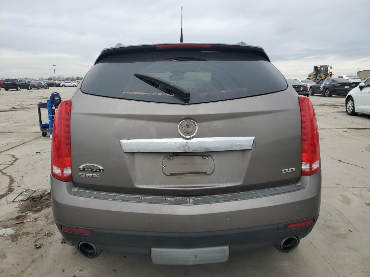 2012 Cadillac SRX - Image 6