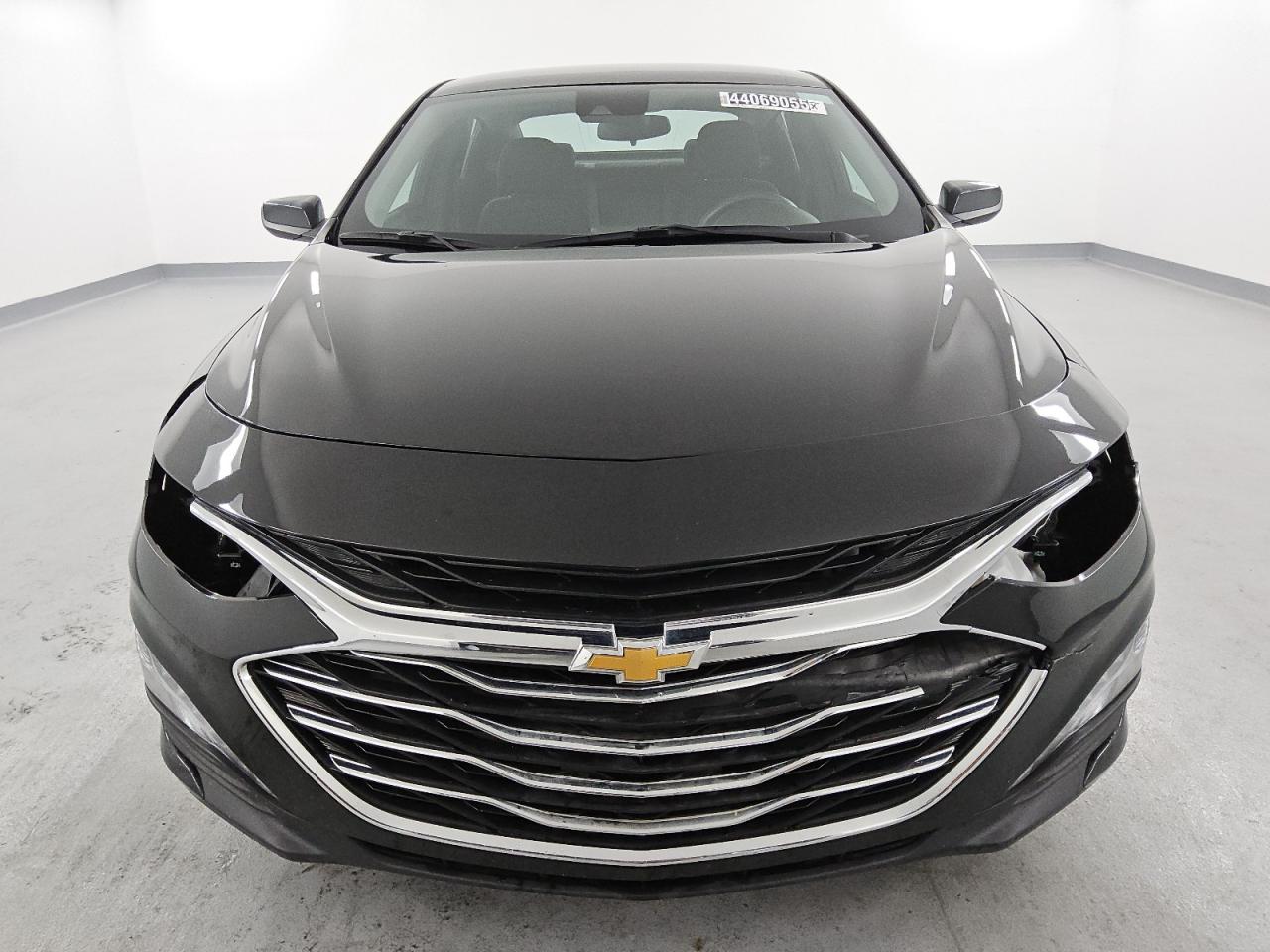2023 Chevrolet Malibu - Image 5