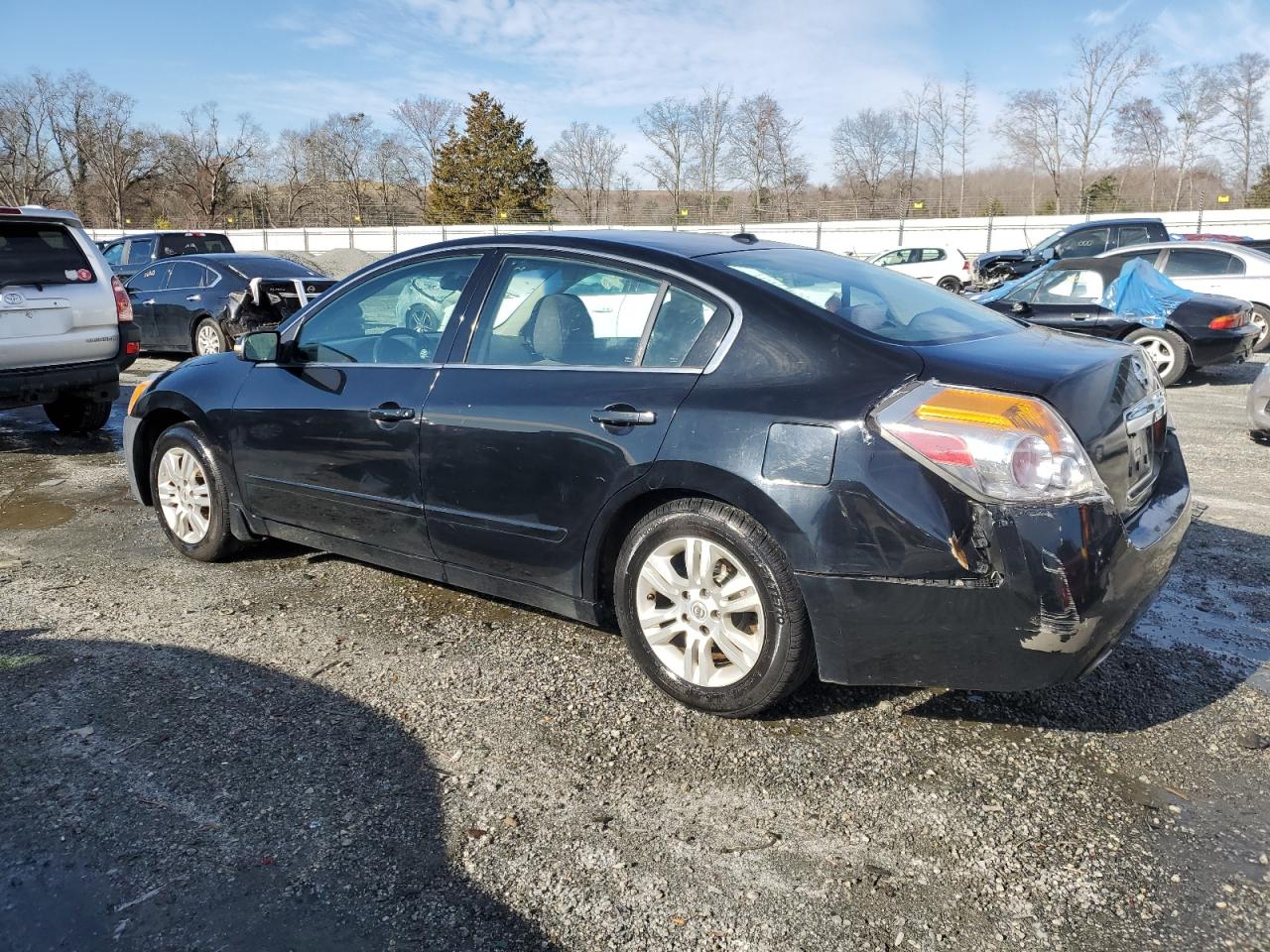 2010 Nissan Altima - Image 2